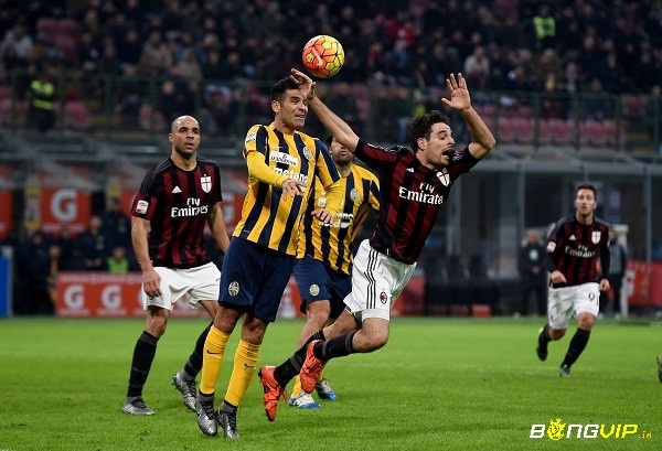 Nhận định trận đấu - soi kèo AC Milan vs Verona - 17/10/2021