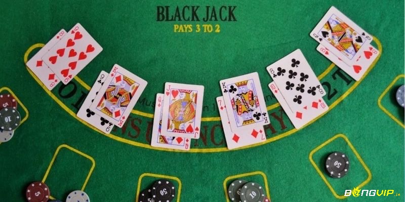Các biến thể Blackjack với quy tắc H17, S17 và các quy tắc đặc biệt khác yêu cầu biểu đồ chiến lược riêng để tối ưu hóa quyết định của người chơi