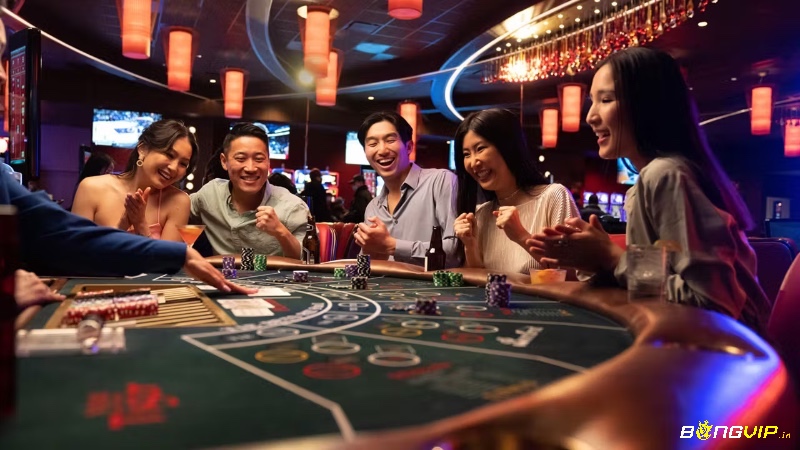 Bắt nguồn từ châu Âu cho tầng lớp quý tộc, hiện nay bài baccarat đã phổ biến toàn cầu và rất được yêu thích tại châu Á.
