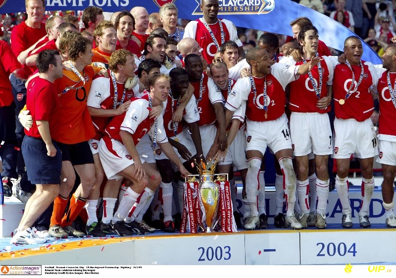 Arsenal mùa 2003-2004 – đội duy nhất bất bại cả mùa giải trong kỷ nguyên Premier League.