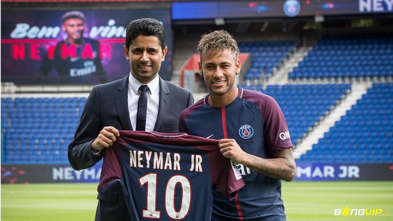 Neymar – cầu thủ có mức chuyển nhượng đắt giá nhất lịch sử với 222 triệu euro.