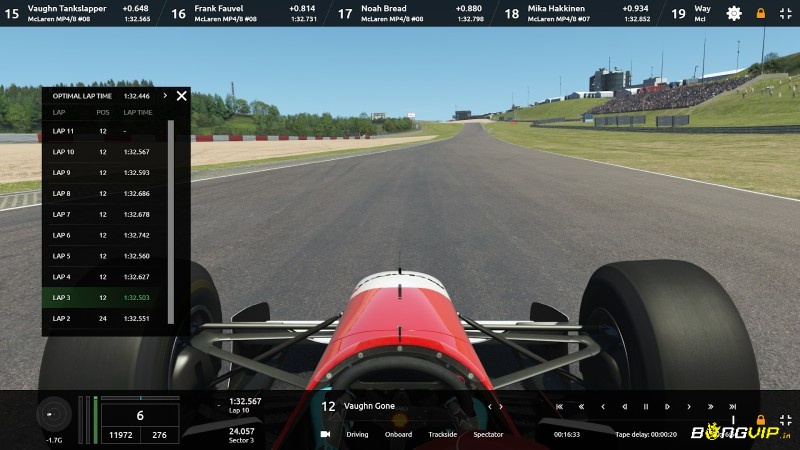 Một góc nhìn cockpit ổn định giúp bạn tập trung vào điểm phanh và line cua trong game rFactor 2