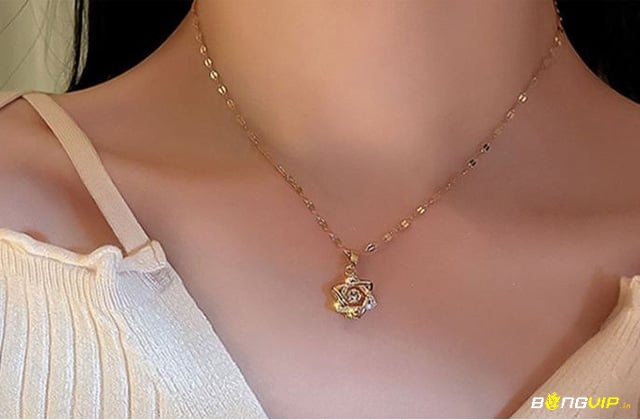 Mơ thấy dây chuyền vàng mang lại cho bạn những điềm báo về tài lộc khác nhau