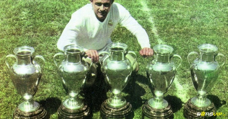 Alfredo Di Stéfano cầu thủ toàn diện của Real Madrid