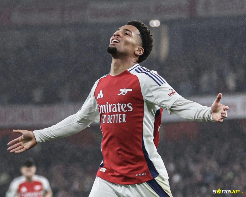 Ethan Nwaneri là tài năng tấn công giàu sáng tạo trưởng thành từ học viện Arsenal