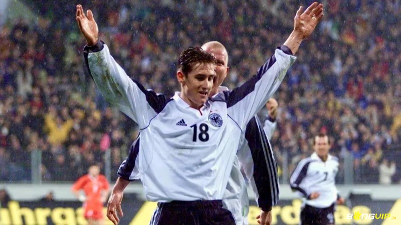 Miroslav Klose nổi bật với khả năng ghi bàn ổn định qua bốn kỳ World Cup